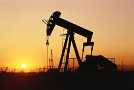 El precio del petróleo sale de mínimos con su mayor subida en dos meses