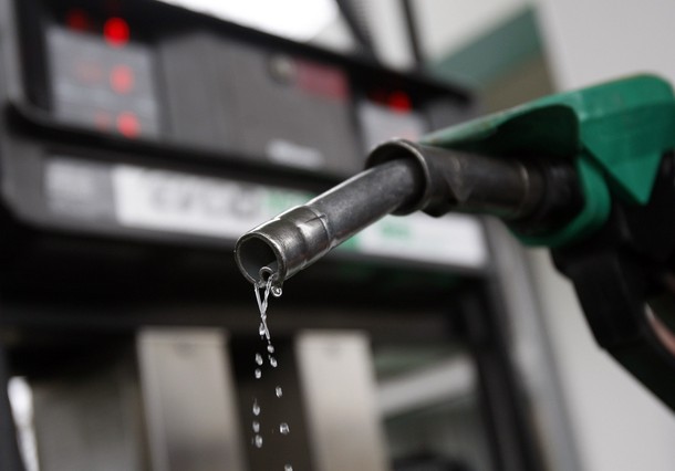 Los precios de la gasolina y el gasóleo bajan un 18% en el 2014.