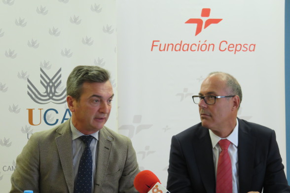 Firma del Convenio Cátedra Fundación Cepsa de la Universidad de Cádiz