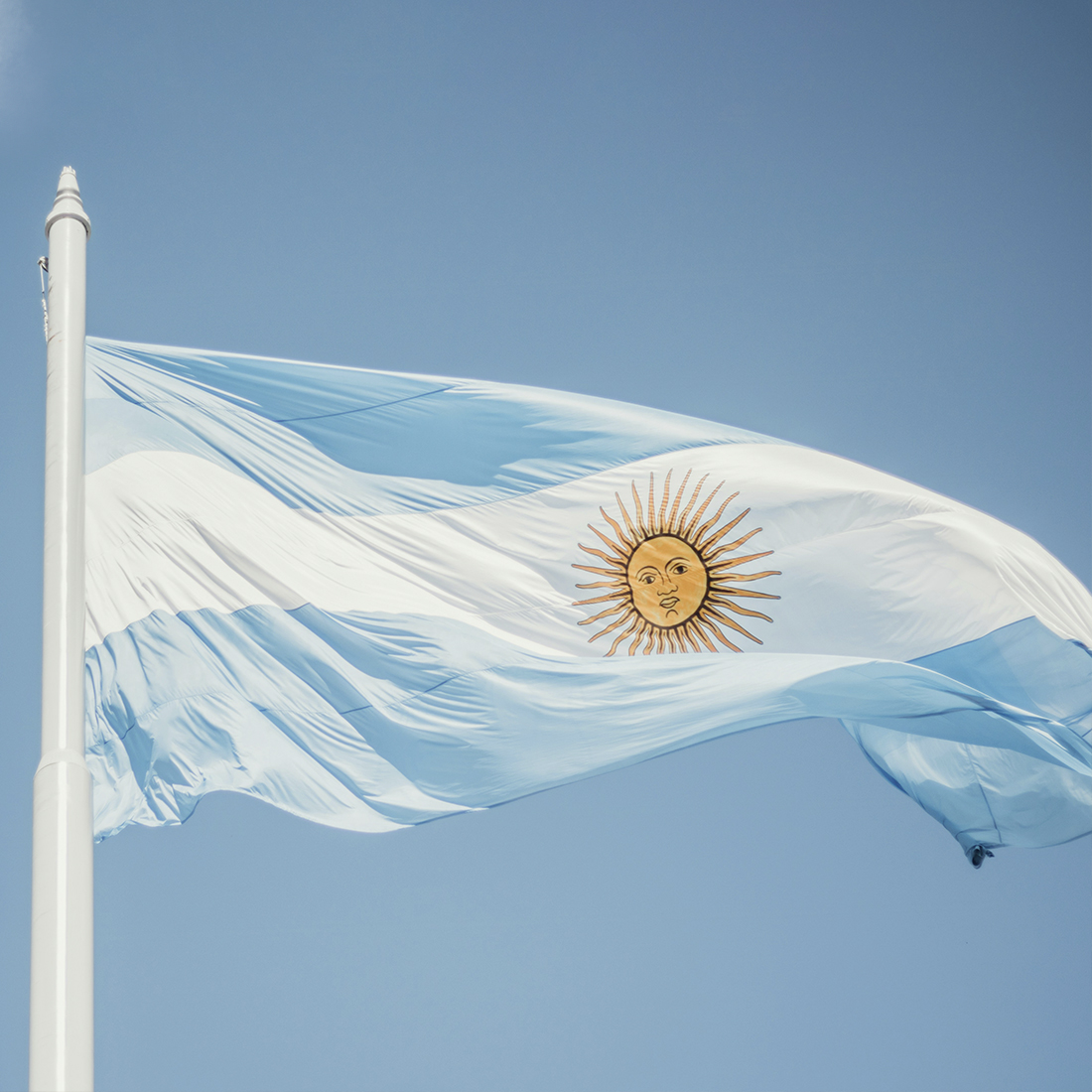 El Renacer del Petróleo Argentino: Vaca Muerta como Motor de la Producción Nacional y del Resurgimiento Económico